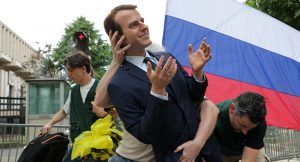 Macron’s Figure Stolen From Paris Waxwork Museum – Police